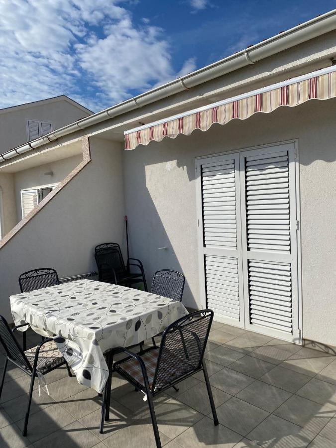 Apartmani Pozega Pag Town Exterior foto